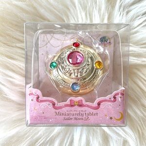 Sailor Moon - Miniaturely Tablet Transformation Brooch